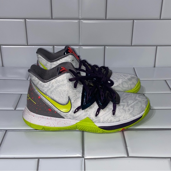 NIKE KYRIE V 5 Kobe MAMBA MENTALITY BASKETBALL SHOES GS 4Y & 5Y - Picture 4 of 10